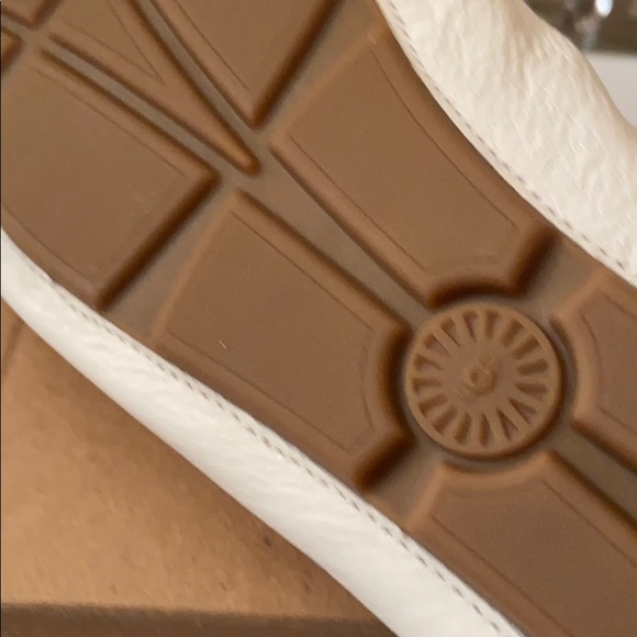 UGG driving shoe - Picture 6 of 14